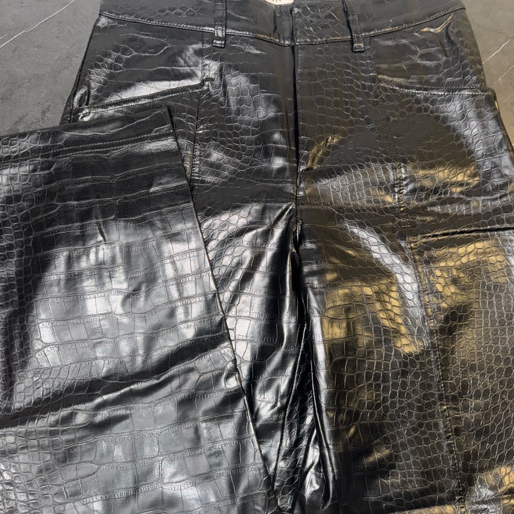 Women’s Black Crocodile Pattern Pants